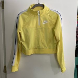 NIKE Cropped Long-Sleeve Quarter Zip Top